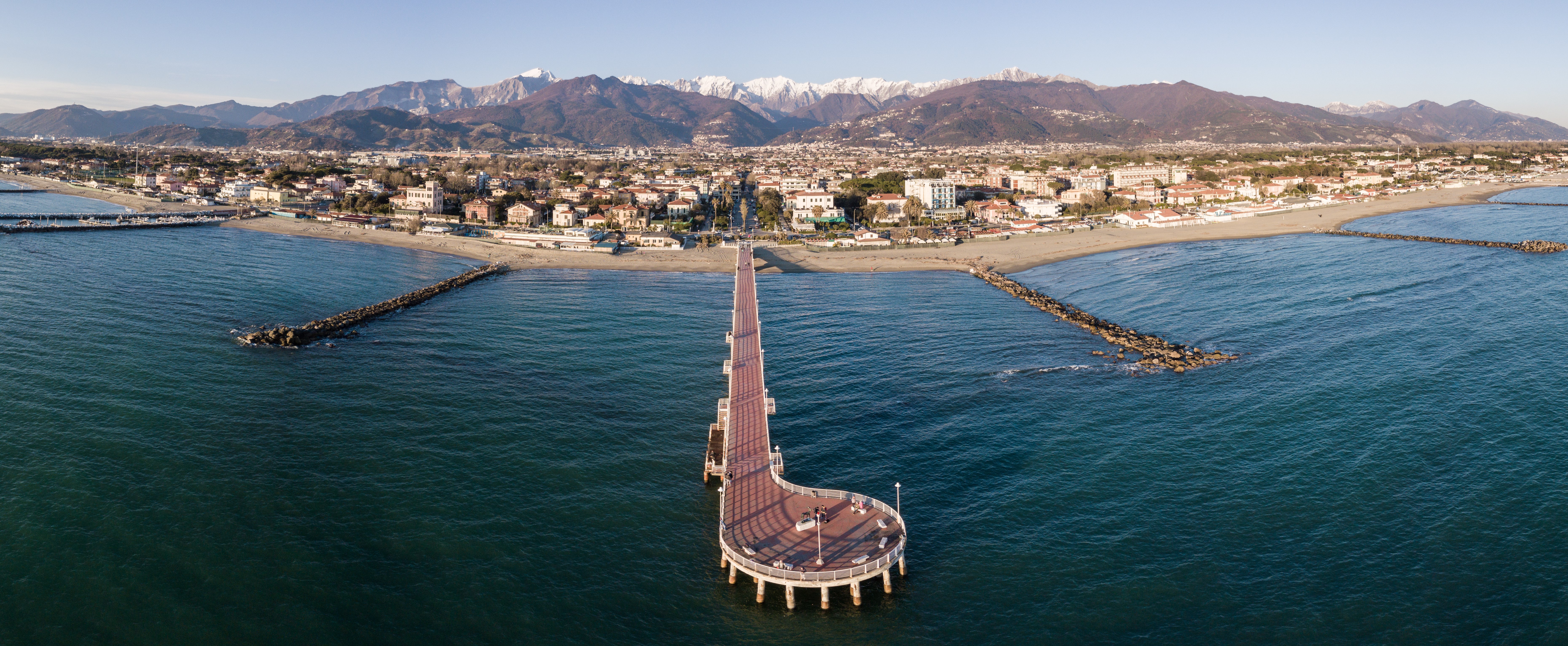 panorama costa massese dal pontile